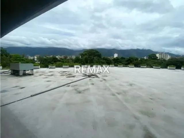 Oficina en Alquiler en Macaracuay 500$. Av.Principal 65m2. - 18