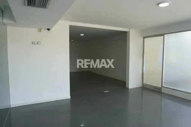 RESTAURANT, LOUNGE Y DISCOTECA EN EL CENTRO COMERCIAL NOLETTI AVENIDA FUERZAS ARMADAS - 4