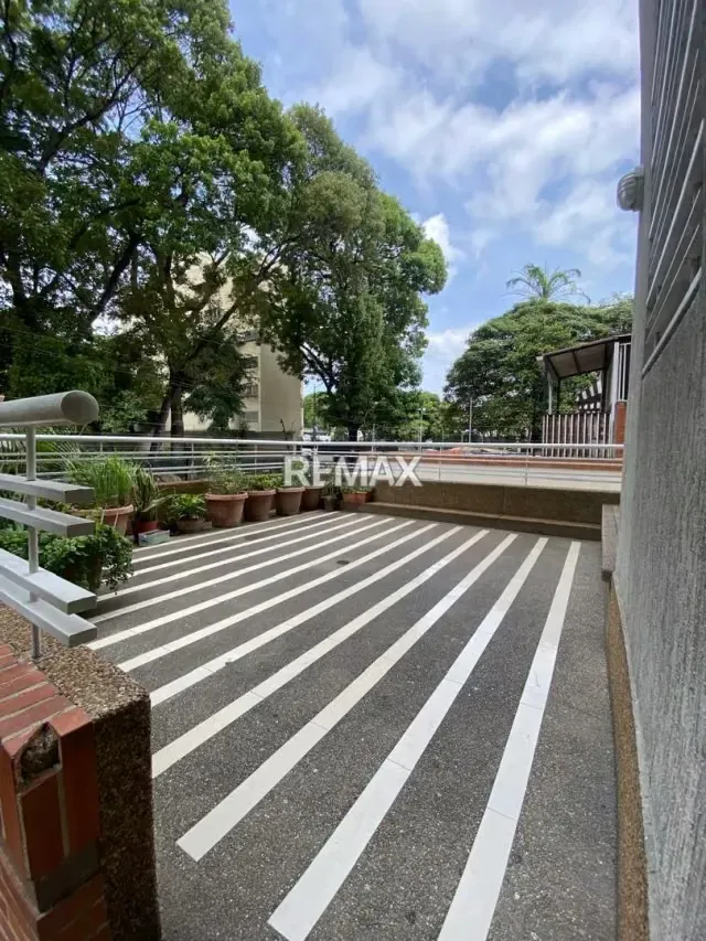 APARTAMENTO EN VENTA - URB. EL PARAÍSO - 14