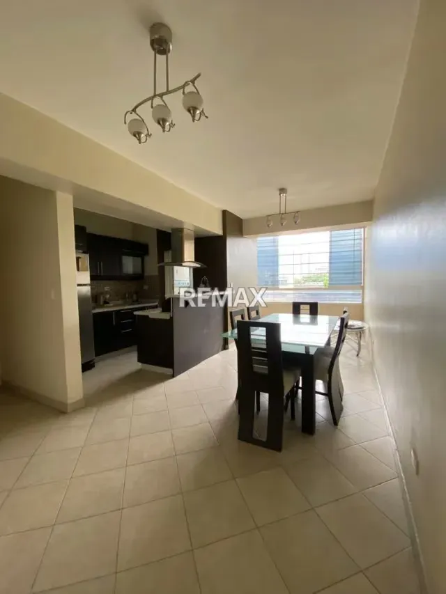 APARTAMENTO EN VENTA - URB. EL PARAÍSO - 3
