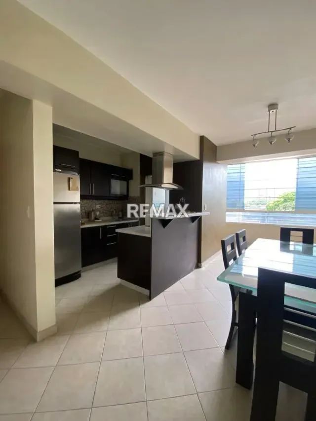 APARTAMENTO EN VENTA - URB. EL PARAÍSO - 4