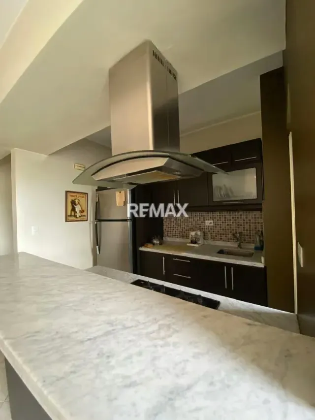 APARTAMENTO EN VENTA - URB. EL PARAÍSO - 6