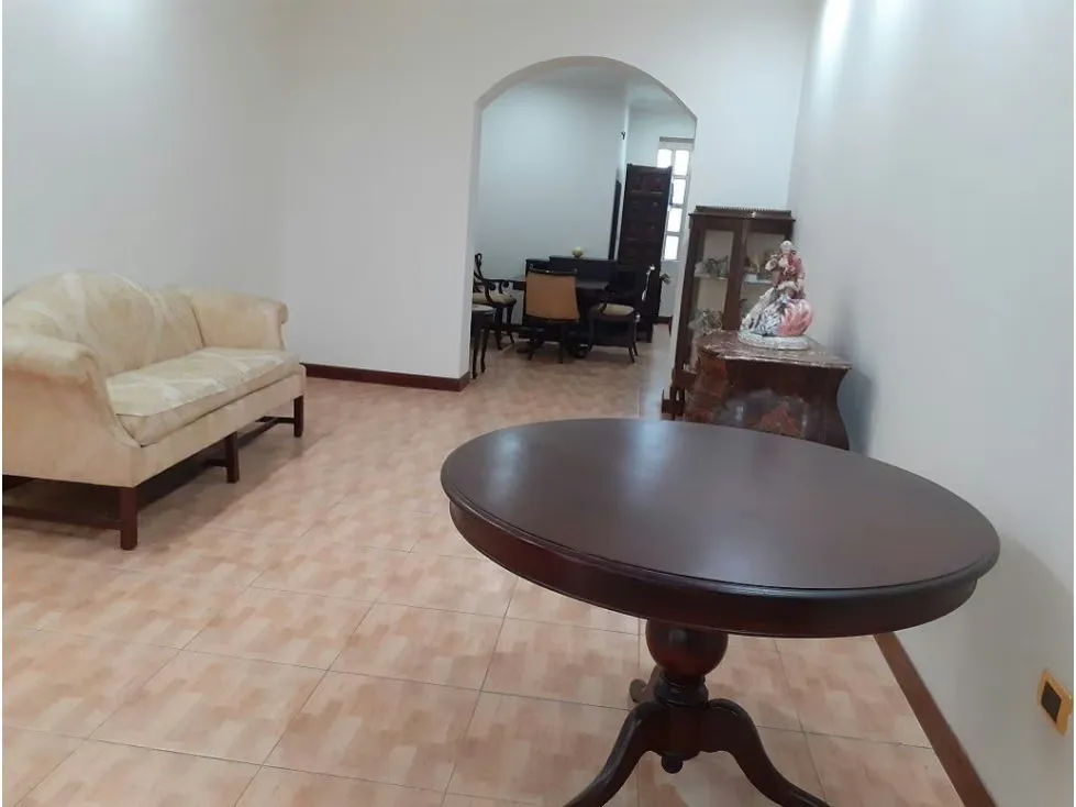 Se vende casa 503 m² 4h3b+s/2p en La Florida - 2
