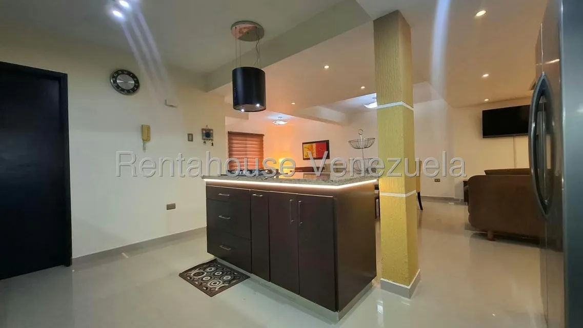 Townhouse (Duplex) en Alquiler en Lago Mar Beach, Zulia - 7