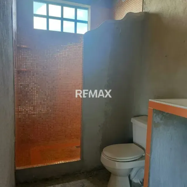 Venta de Terreno con casa en obra gris, en Asocibal Norte Higuerote. - 11
