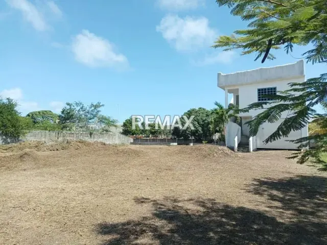 Venta de Terreno con casa en obra gris, en Asocibal Norte Higuerote. - 18