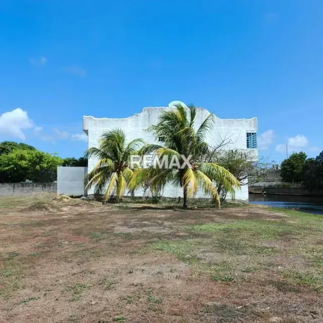 Venta de Terreno con casa en obra gris, en Asocibal Norte Higuerote. - 19