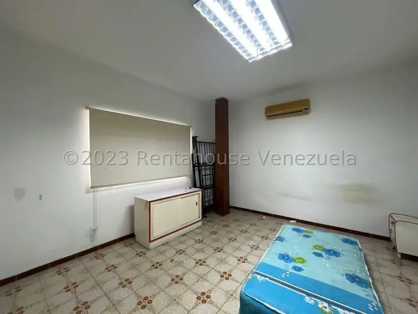 Local Comercial en Venta en Zona Oeste, Lara - 32