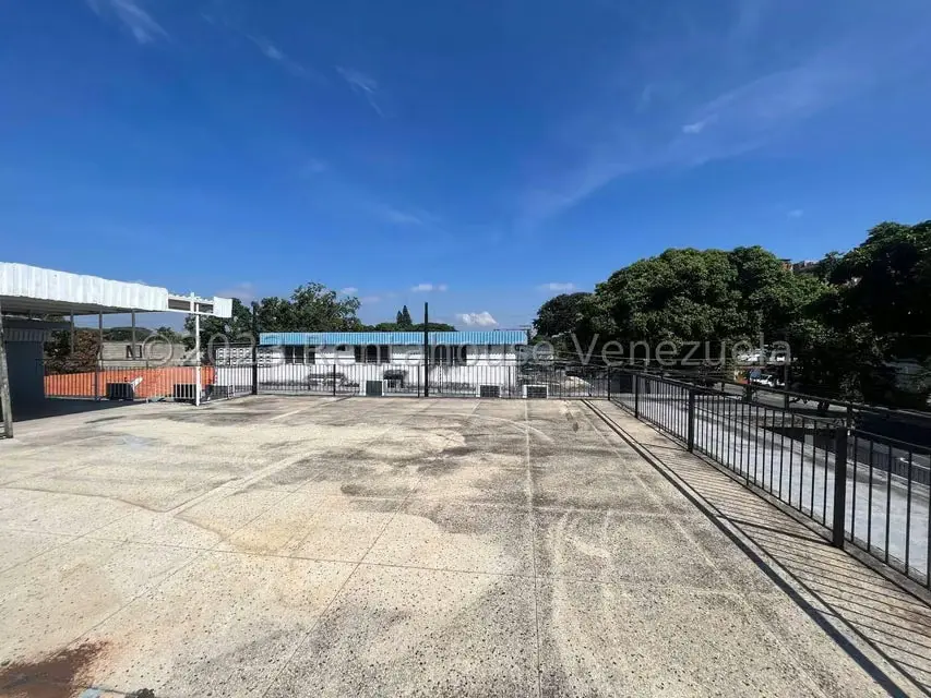 Local Comercial en Venta en Zona Oeste, Lara - 37