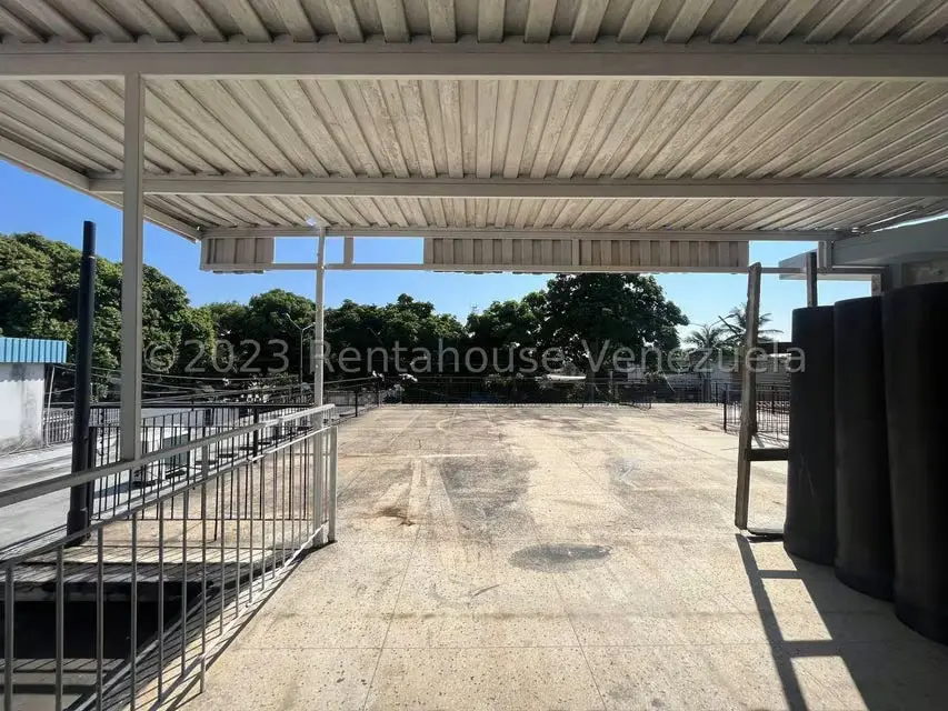 Local Comercial en Venta en Zona Oeste, Lara - 40