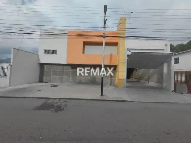 GALPÓN INDUSTRIAL COMERCIAL EN VENTA Sector Farinachi – La Morita I