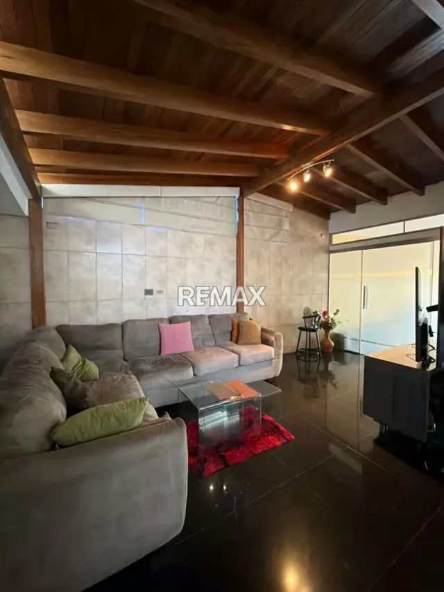 Townhouse en Venta Villa Aitana Av. Milagro Norte - 15