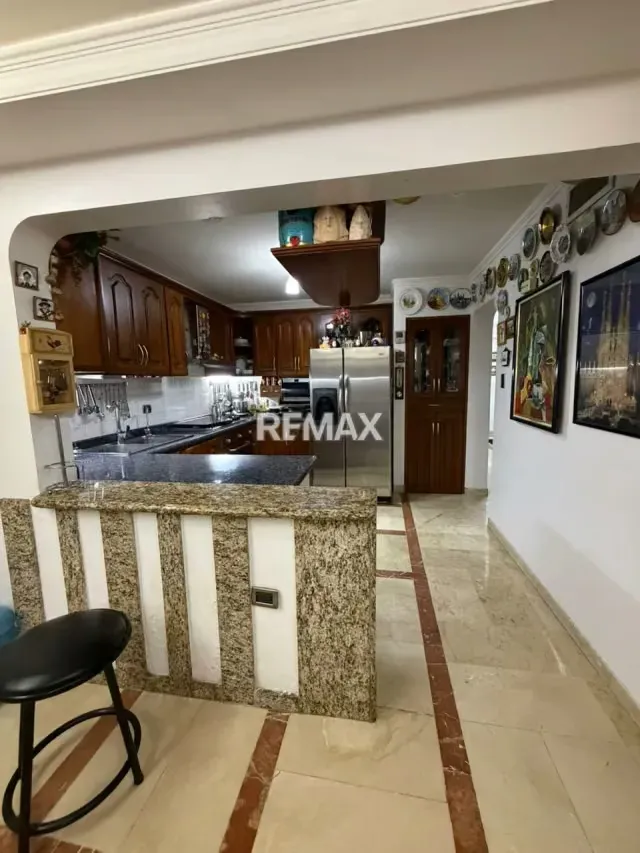 Townhouse en Venta Villa Aitana Av. Milagro Norte - 8