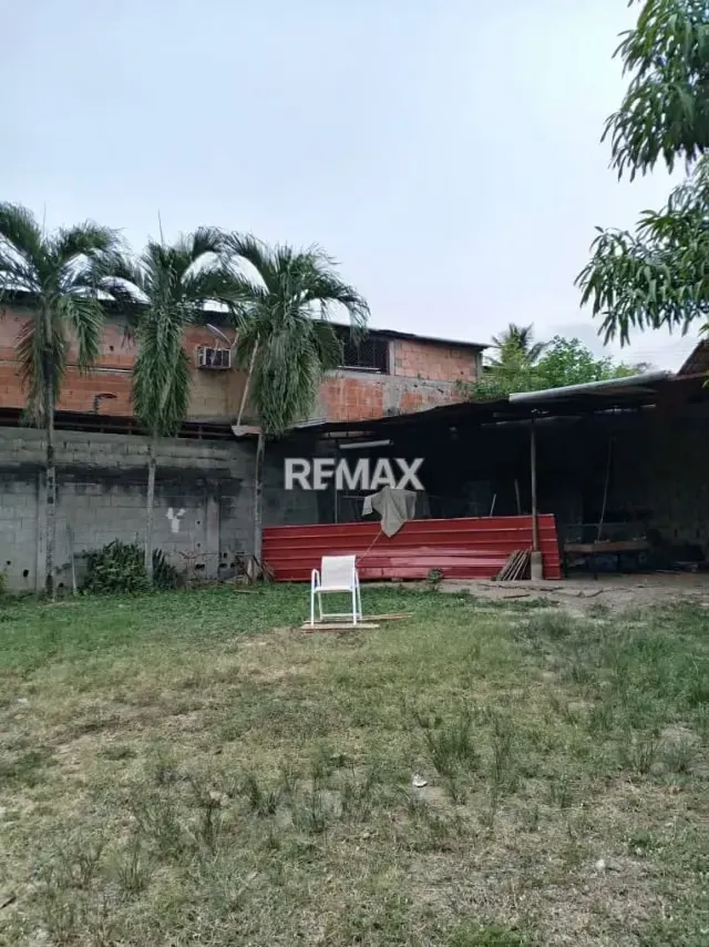 SE VENDE LOTE DE TERRENO CON MEZZANINA, UBICADO EN EL EJE VIAL SECTOR EL TURAGUAL - 2