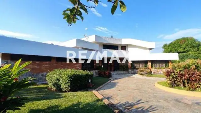Casa en Venta en El Safari Country Club ,2601 Mtrs2