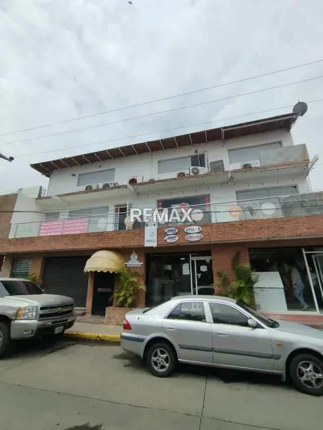 Disponible para alquiler fijo local comercial en CC. Vista al mar. Obra gris - 2