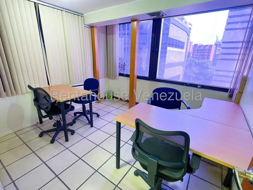 Oficina en Alquiler en El Rosal, Distrito Metropolitano - 17