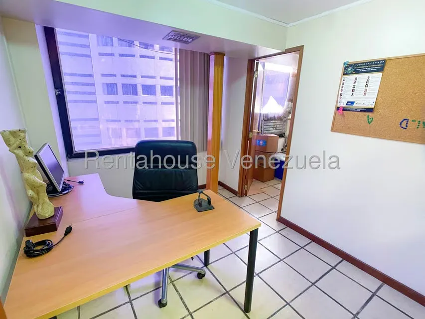 Oficina en Alquiler en El Rosal, Distrito Metropolitano - 19