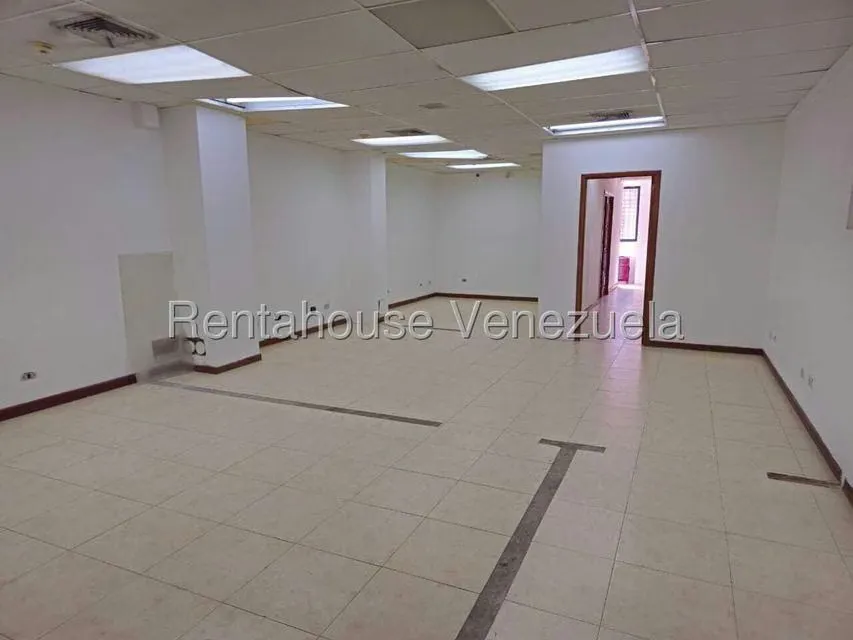 Local Comercial en Alquiler en El Paraiso, Distrito Metropolitano - 3