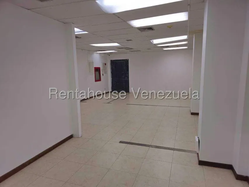 Local Comercial en Alquiler en El Paraiso, Distrito Metropolitano - 4