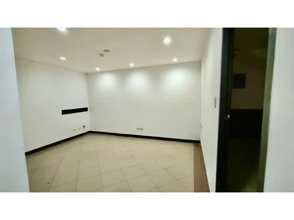 Alquilo local comercial 742m2 Chacaito 9990 - 15