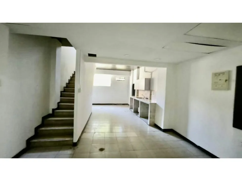 Alquilo local comercial 742m2 Chacaito 9990 - 16