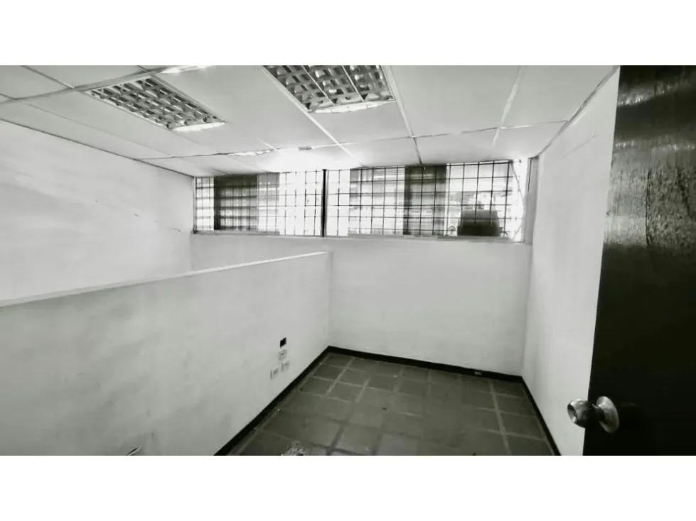 Alquilo local comercial 742m2 Chacaito 9990 - 21
