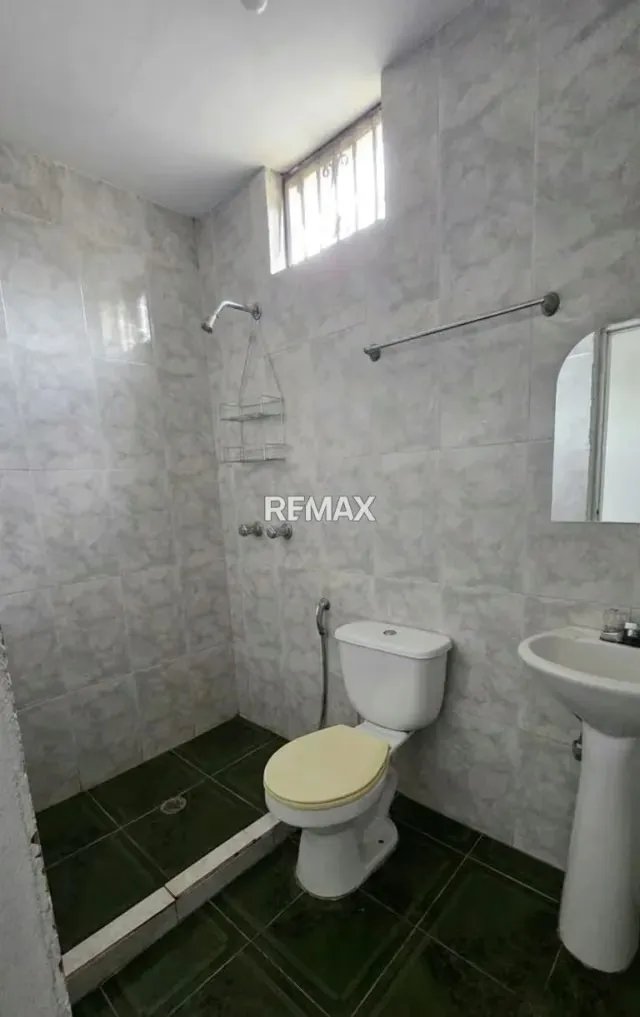 Propiedad de Inversión Residencial y Comercial Ubicación: Barrio San Carlos, - 11