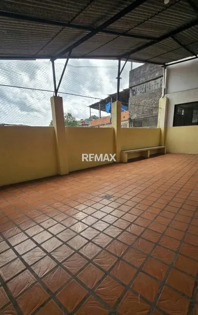 Propiedad de Inversión Residencial y Comercial Ubicación: Barrio San Carlos, - 10