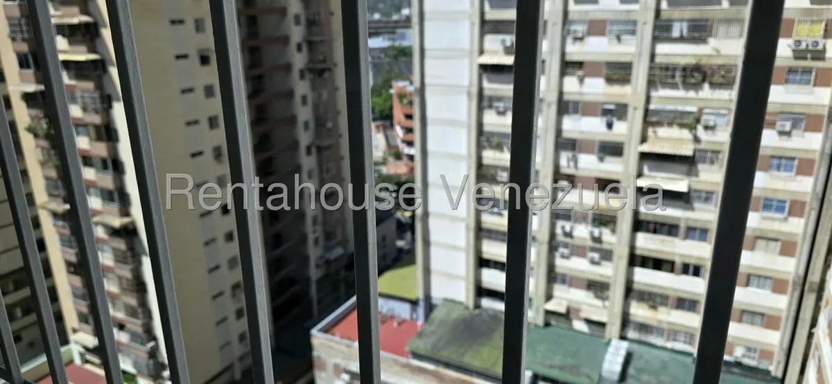 Apartamento (1 Nivel) en Venta en Los Cortijos de Lourdes, Distrito Metropolitano - 34