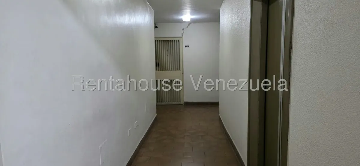 Apartamento (1 Nivel) en Venta en Los Cortijos de Lourdes, Distrito Metropolitano - 35