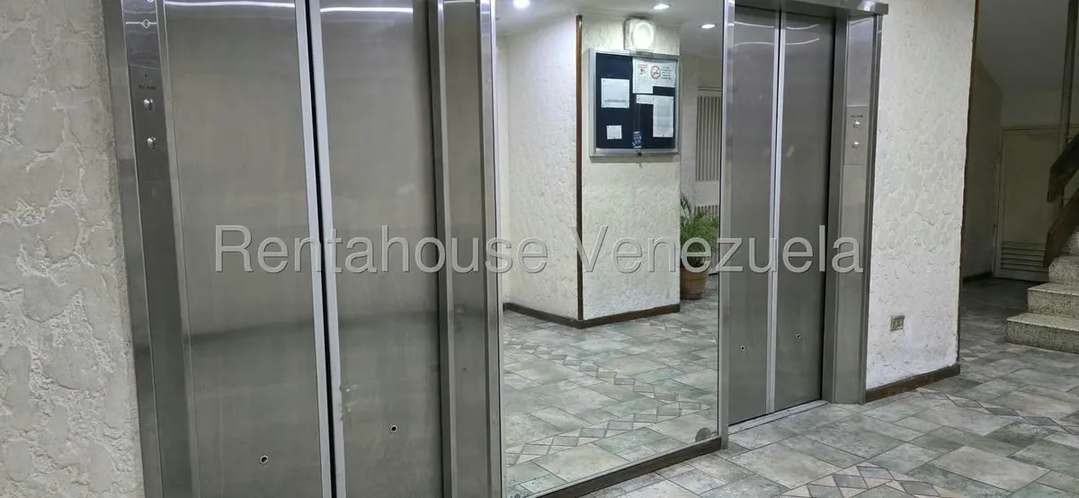 Apartamento (1 Nivel) en Venta en Los Cortijos de Lourdes, Distrito Metropolitano - 37