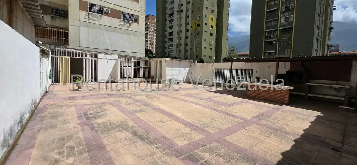 Apartamento (1 Nivel) en Venta en Los Cortijos de Lourdes, Distrito Metropolitano - 49