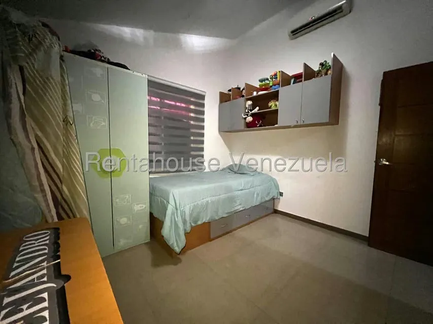 Townhouse (Multiples Niveles) en Venta en Avenida Milagro Norte, Zulia - 15