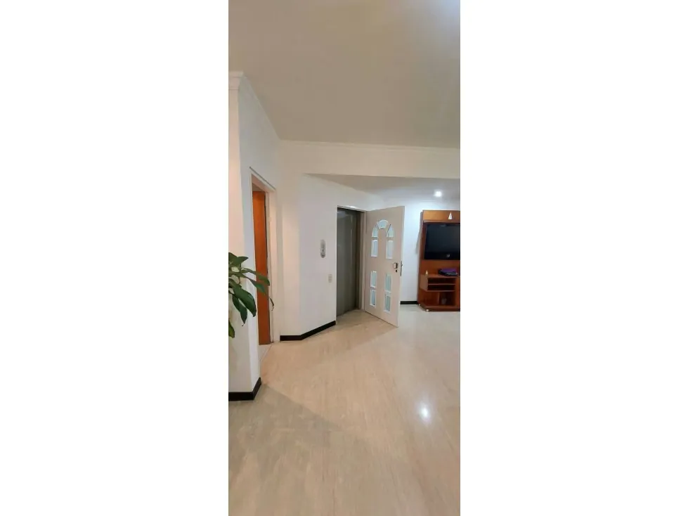 Alquilo apartamento 94m2 Los Chorros 5886 - 9