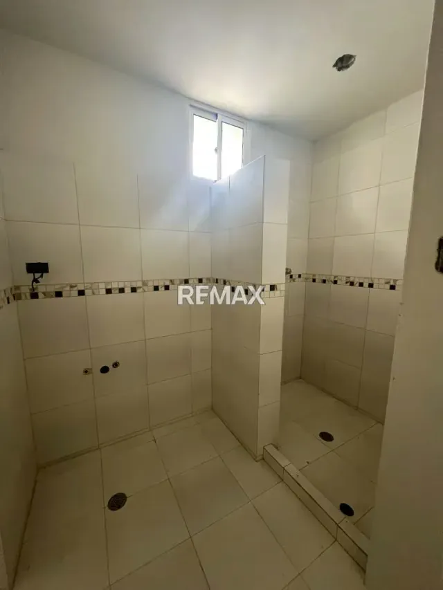 Casa de dos niveles en venta. Urbanización la Araureña . Araure - 9