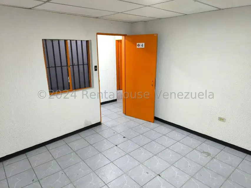 Oficina en Alquiler en Parroquia La Candelaria, Distrito Metropolitano - 11