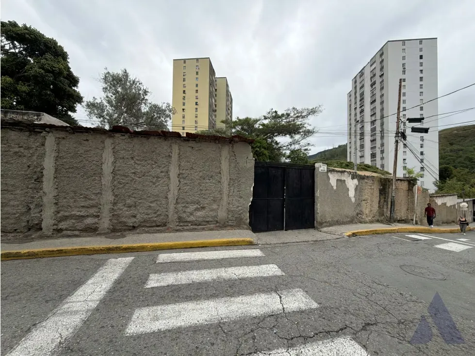 Vendo terreno plano 2840m2 Pueblo de Baruta 3750 - 6