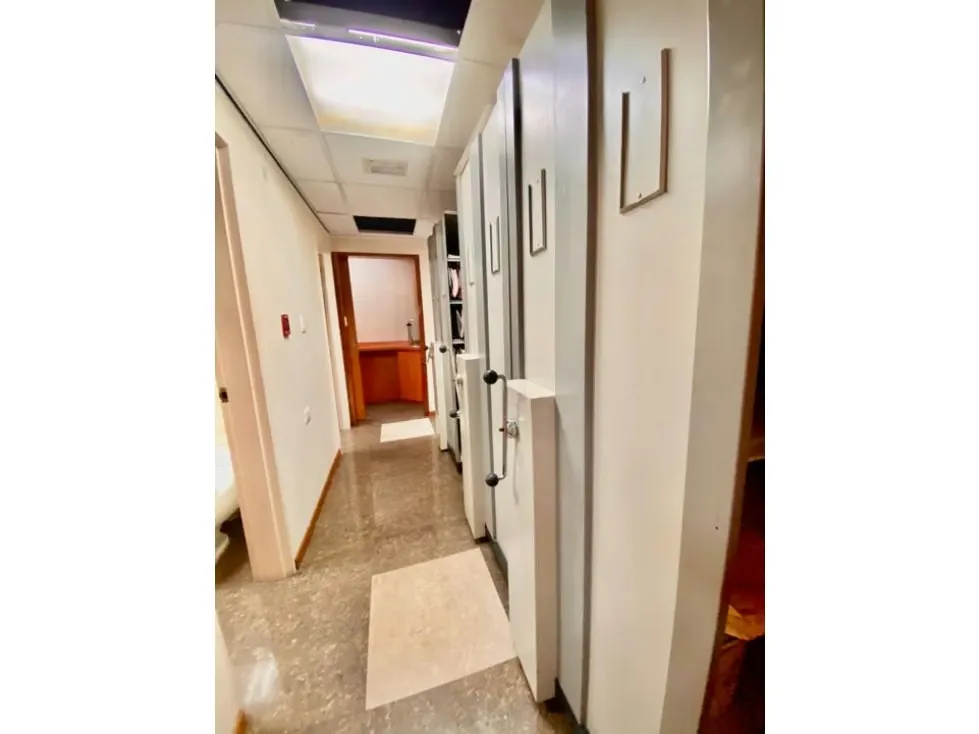 Vendo oficina 148m2 Torre Provincial Chacao 6537 - 30