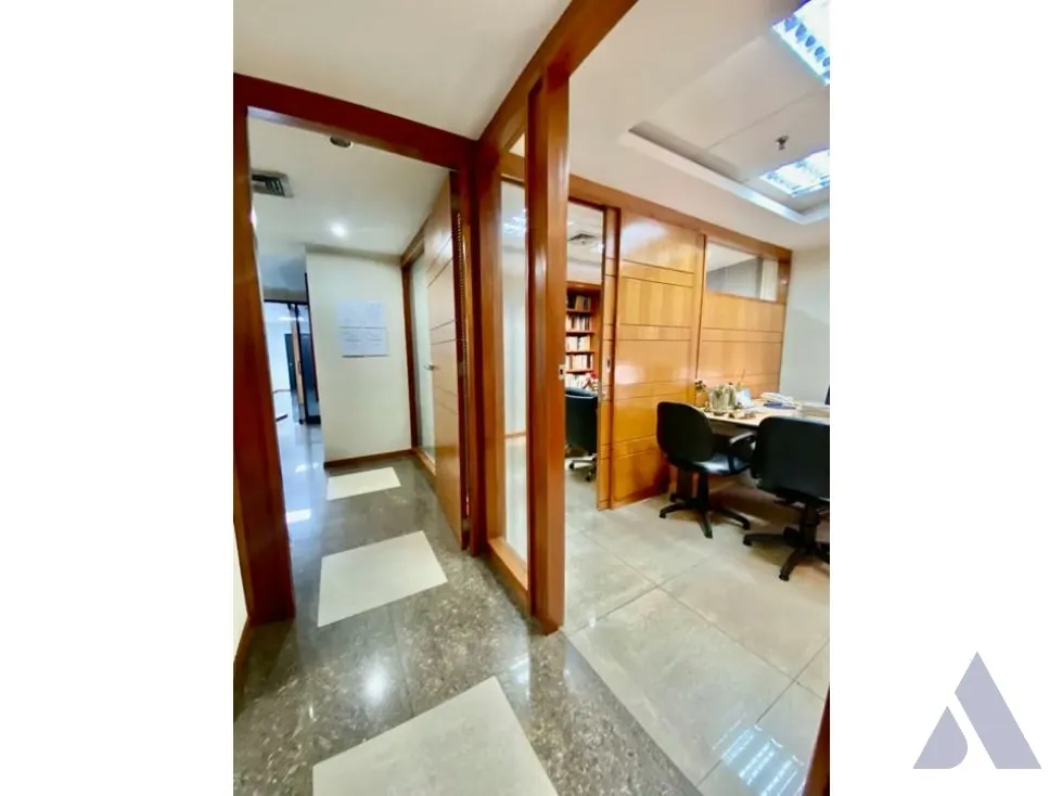 Vendo oficina 148m2 Torre Provincial Chacao 6537 - 10