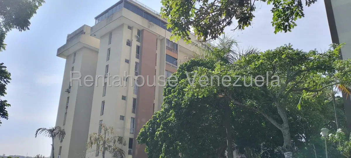 Apartamento (1 Nivel) en Alquiler en La Urbina, Distrito Metropolitano - 2