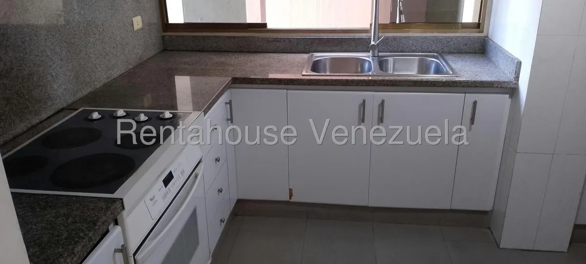 Apartamento (1 Nivel) en Alquiler en La Urbina, Distrito Metropolitano - 16