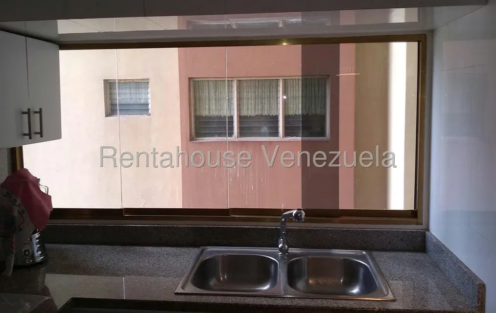 Apartamento (1 Nivel) en Alquiler en La Urbina, Distrito Metropolitano - 19
