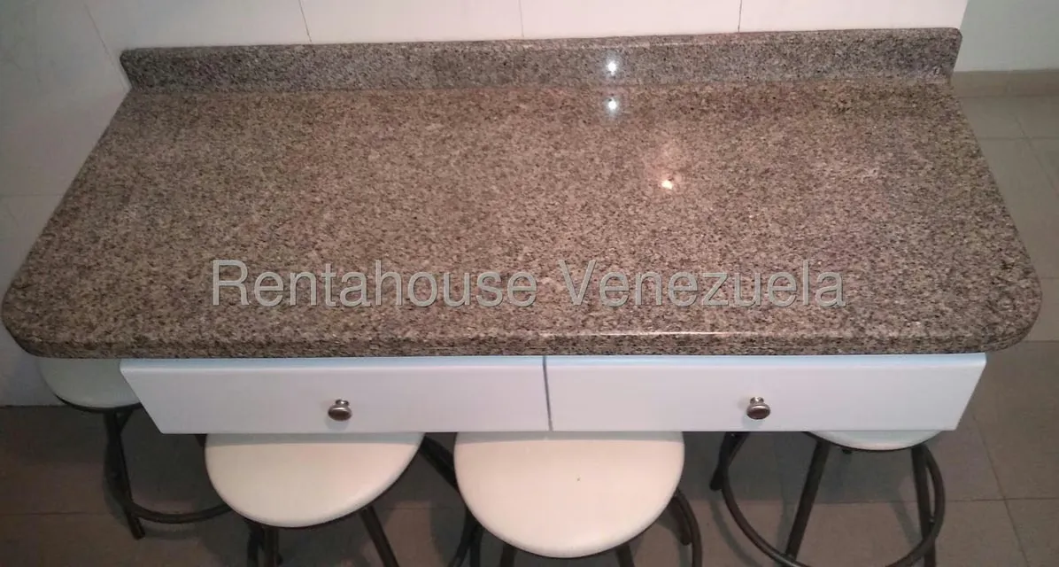 Apartamento (1 Nivel) en Alquiler en La Urbina, Distrito Metropolitano - 20