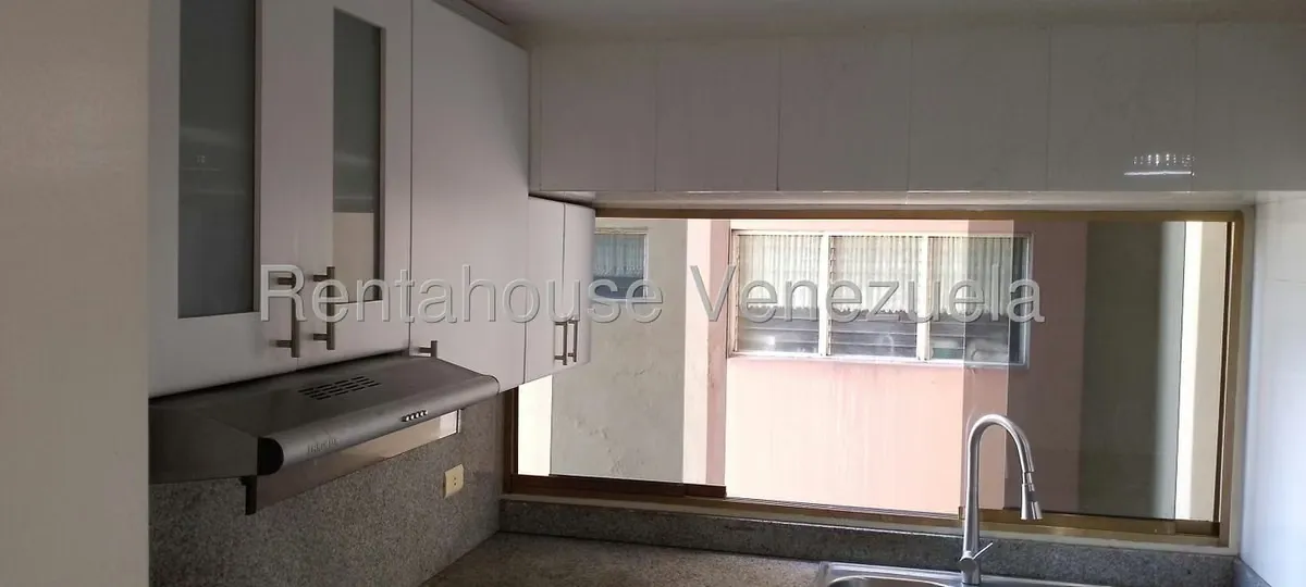Apartamento (1 Nivel) en Alquiler en La Urbina, Distrito Metropolitano - 21