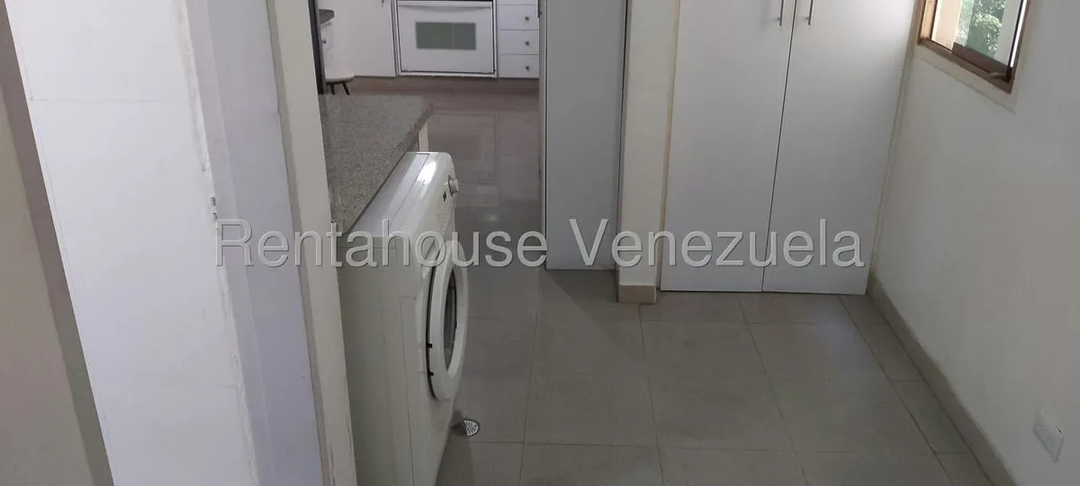 Apartamento (1 Nivel) en Alquiler en La Urbina, Distrito Metropolitano - 25