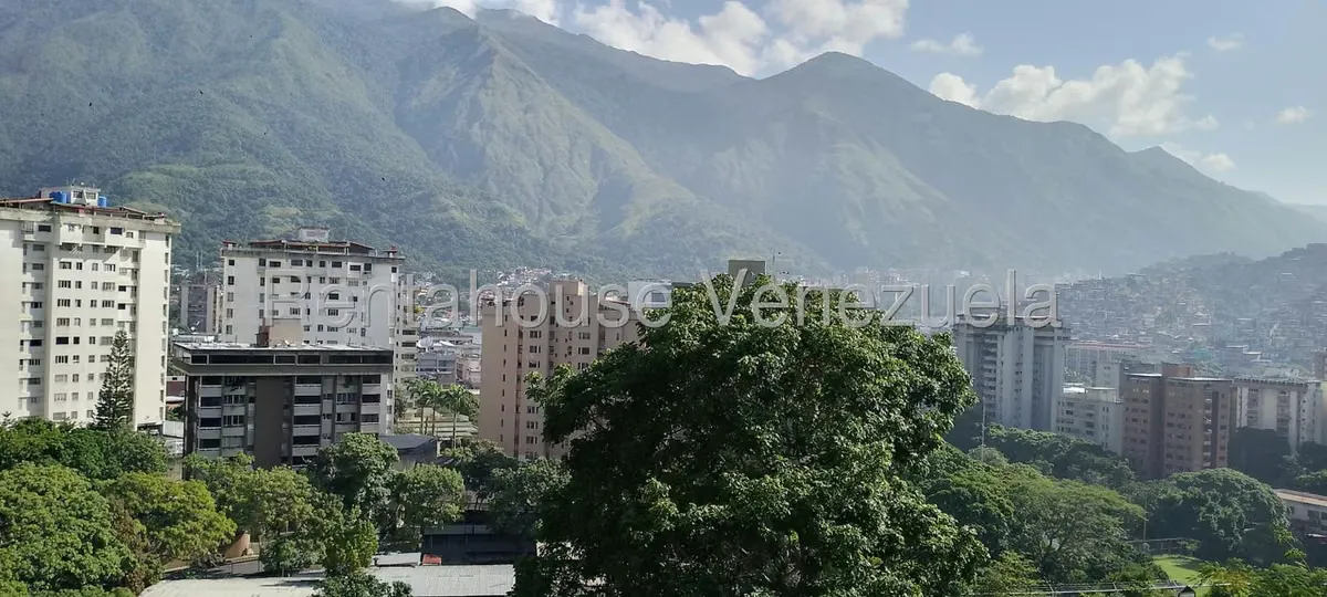 Apartamento (1 Nivel) en Alquiler en La Urbina, Distrito Metropolitano - 31