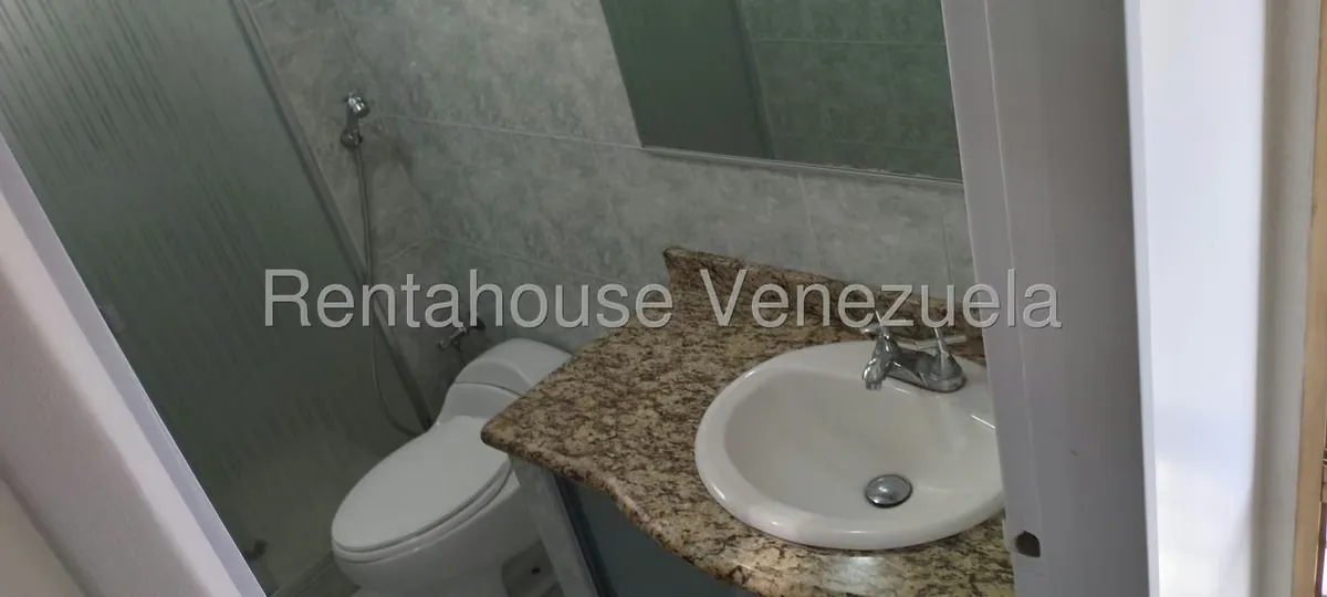 Apartamento (1 Nivel) en Alquiler en La Urbina, Distrito Metropolitano - 34