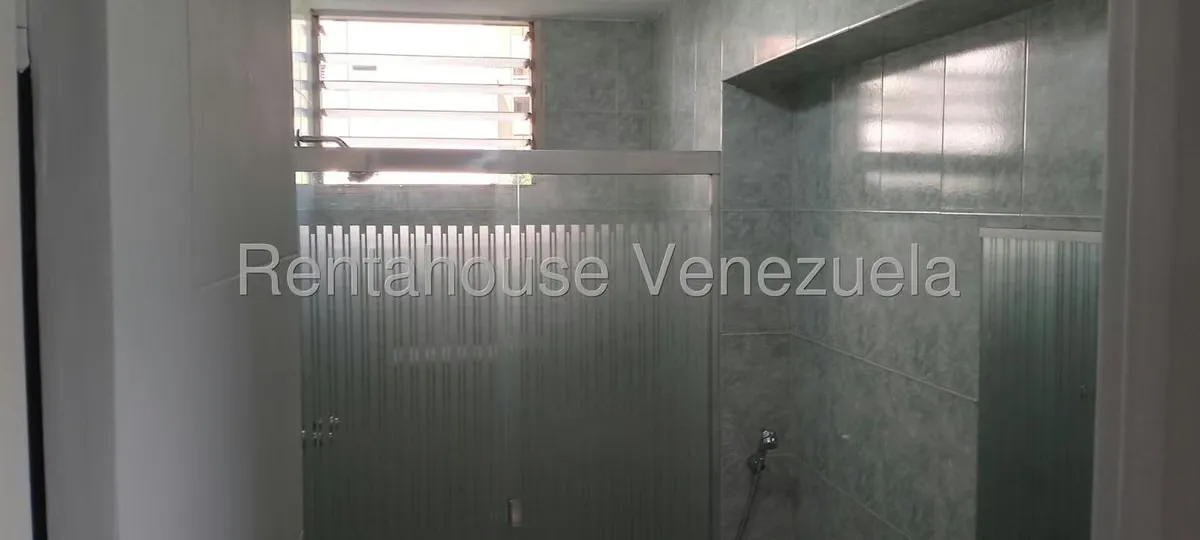 Apartamento (1 Nivel) en Alquiler en La Urbina, Distrito Metropolitano - 35