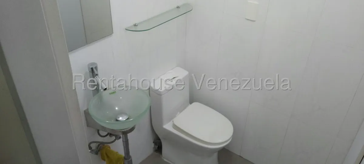 Apartamento (1 Nivel) en Alquiler en La Urbina, Distrito Metropolitano - 38